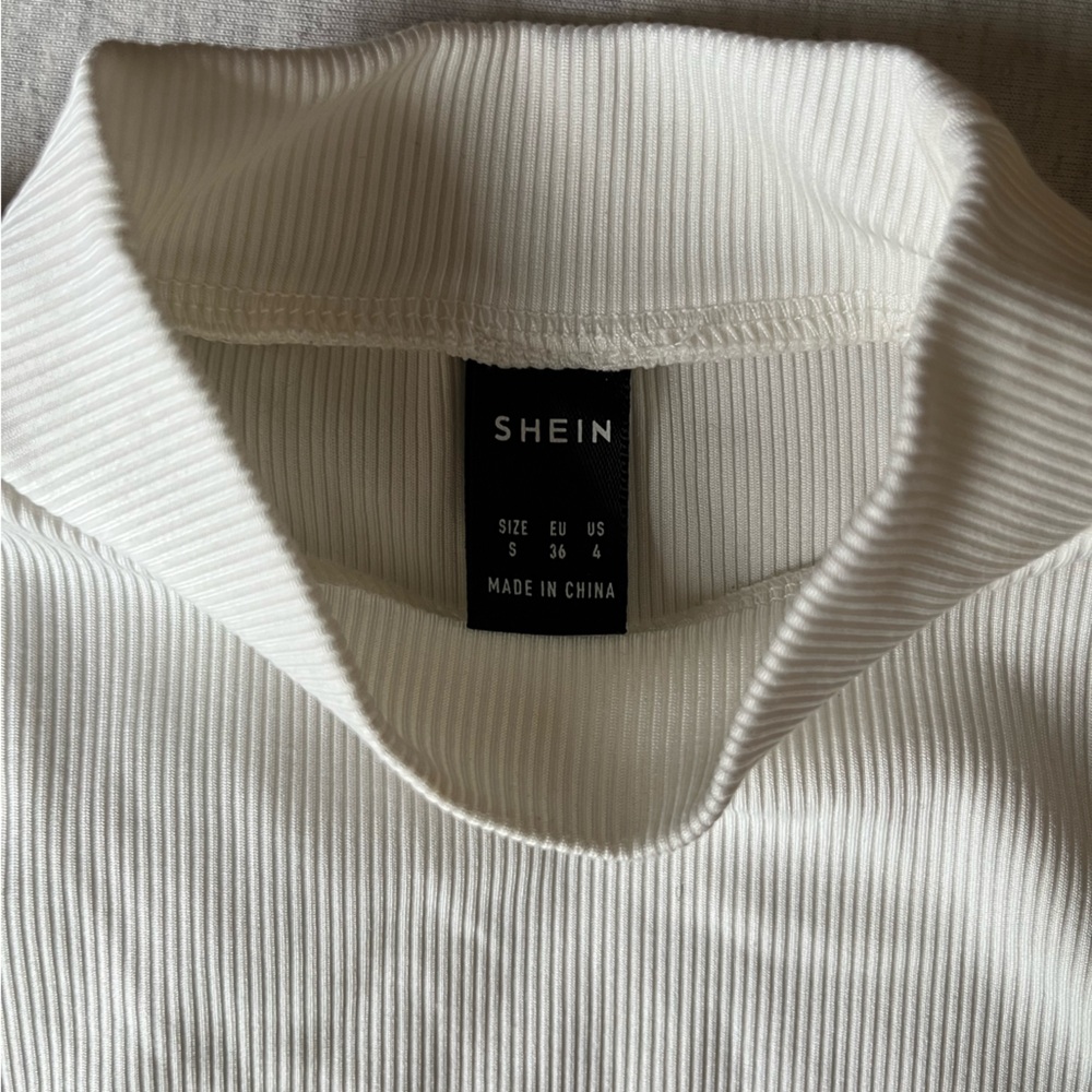 ✨ 3 for $10 ✨ SHEIN S Ribbed Mock Neck Tops! - Picture 5 of 16